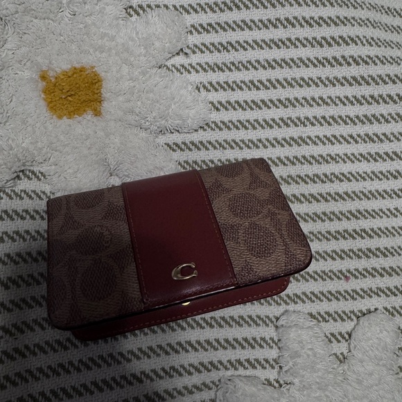 Coach wallet used - Picture 6 of 10